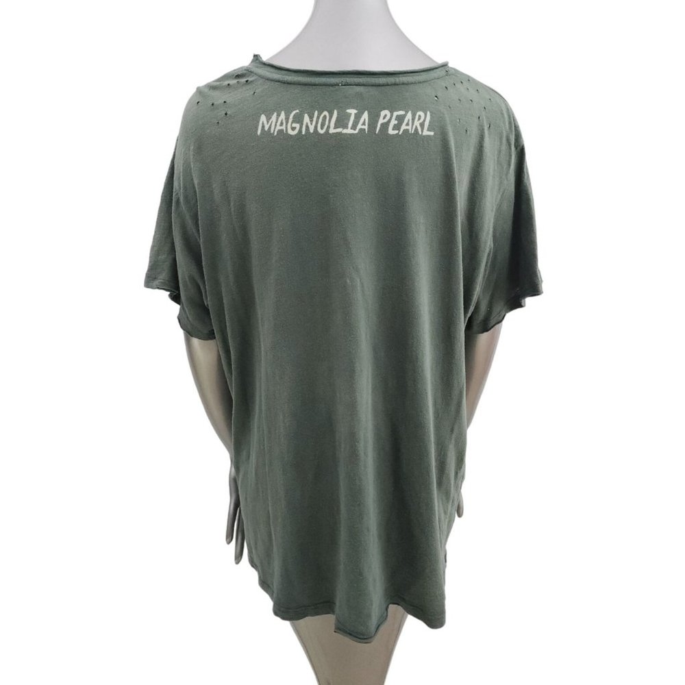 Magnolia Pearl Olive Green Short Sleeve Tee with Cream Moon Graphic - Picture 2 of 6